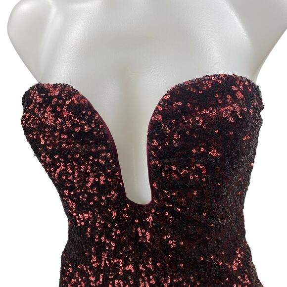ASTR The Label Arista Wine Red Strapless Sweetheart Sequin Crop Top Size XS - Picture 4 of 6